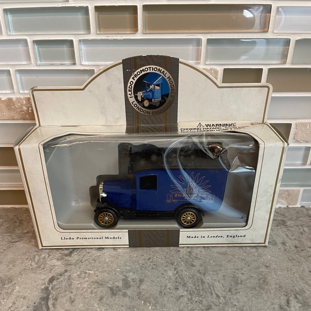 Lledo Promotional Model Truck